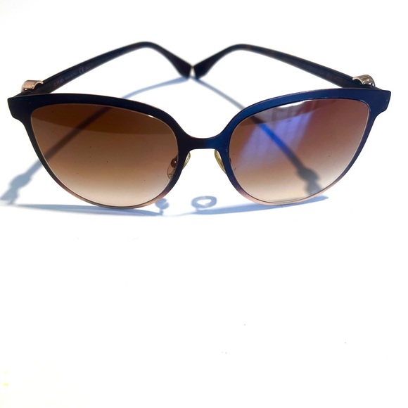 Fendi Gradiant Sunglasses - Picture 2 of 9